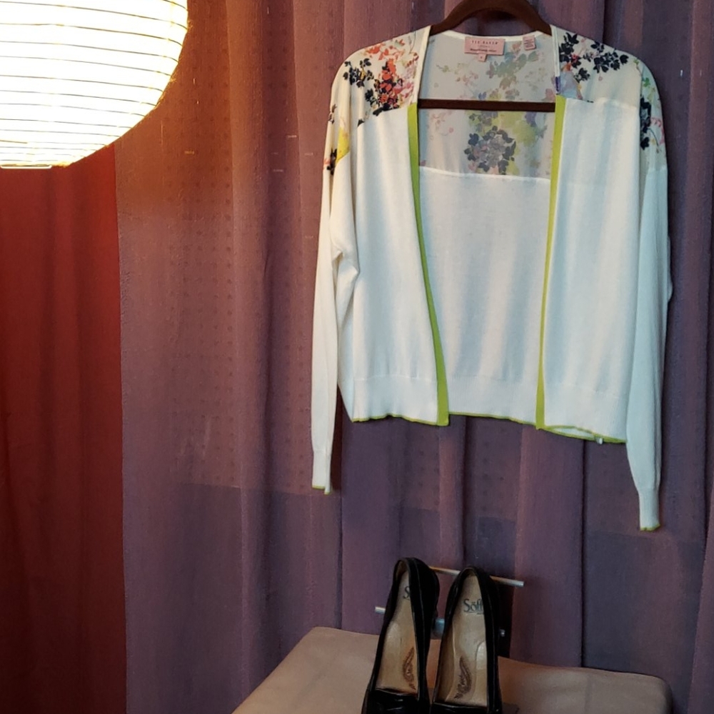 Sweater - Picture 2 of 8